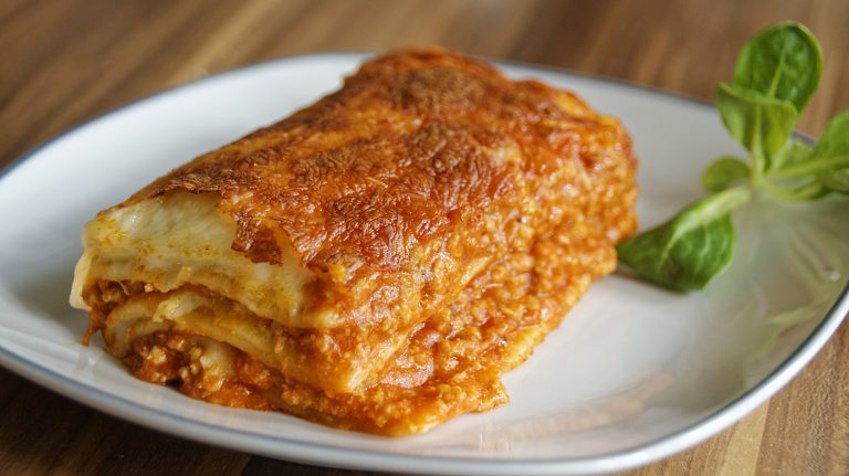 Lasanha pronta produzida - Bella Venezia