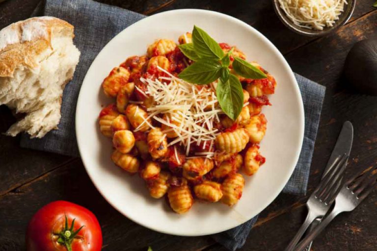 História do nhoque – Conheça tudo sobre esse prato que trás sorte para quem o degusta.