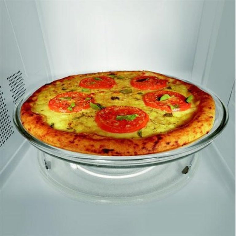 A melhor maneira de reaquecer uma pizza