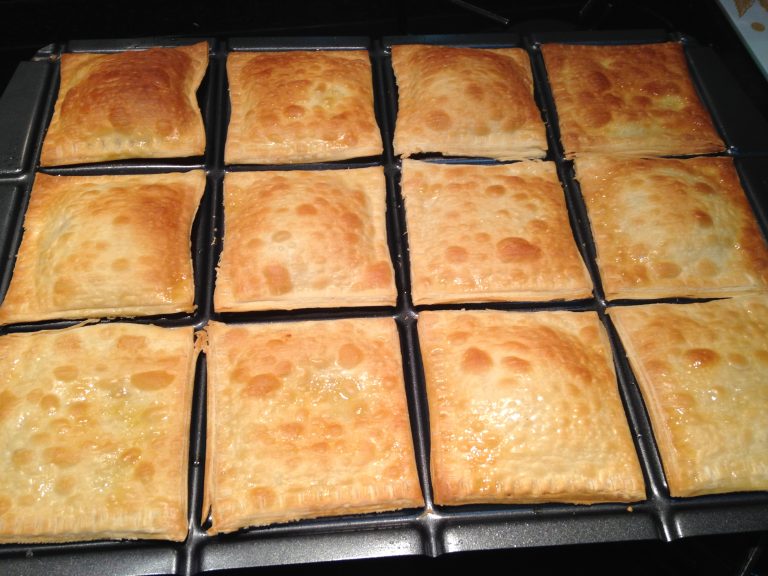 MARAVILHAS DA CULINÁRIA: PASTEL ASSADO COM MASSA DE FRITAR